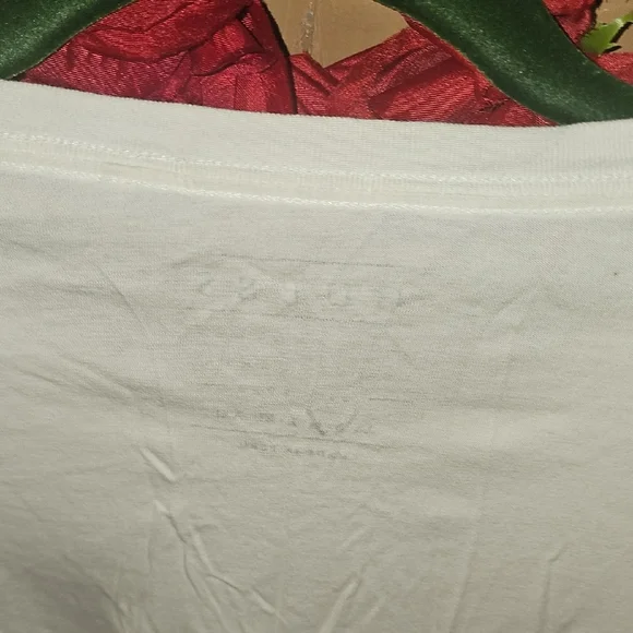 GUESS White Logo Tee for Men Size Medium - Picture 6 of 7